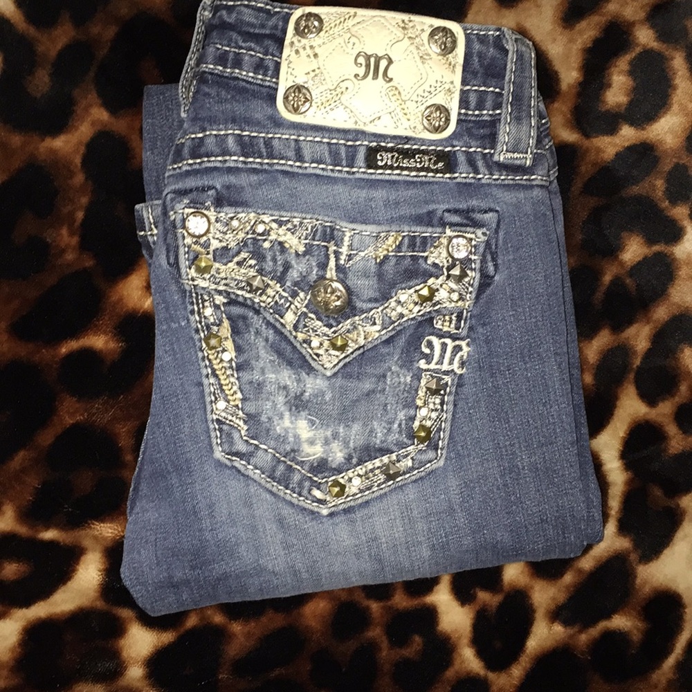 Gorgeous distressed Miss Me jeans!